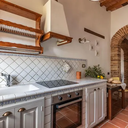 Apartment Vivi Palagio Nel Cuore Del Chianti Classico Aiola